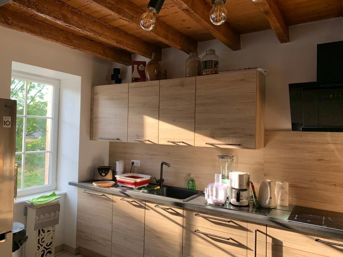 Busset Liages Situe Dans Le Bourbonnais 1 Chambres Lit Double Et Un Clic Clac Εξωτερικό φωτογραφία